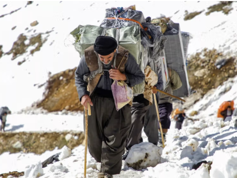 یک کولبر در هورامان استان کردستان با شلیک نیروهای نظامی مجروح شد