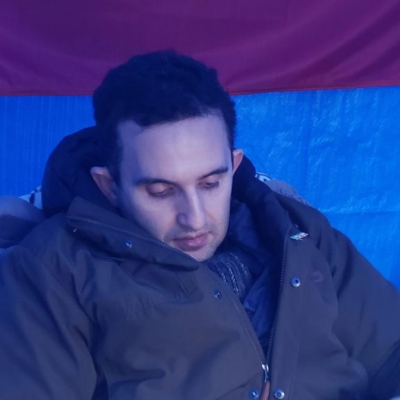 ادامه اعتصاب غذای استاد ایرانی در اعتراض به نفوذ رژیم ایران در دانشگاه سایمون فریزر کانادا