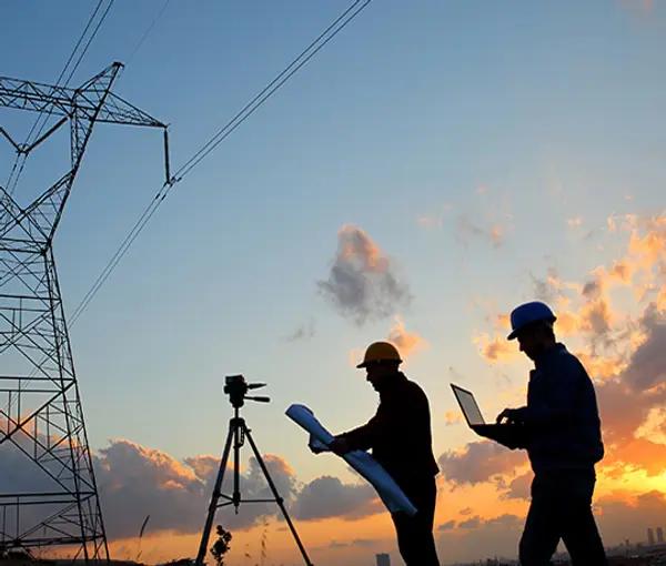 Saudi Arabia, Iraq Sign Deal For Connecting Power Grids  