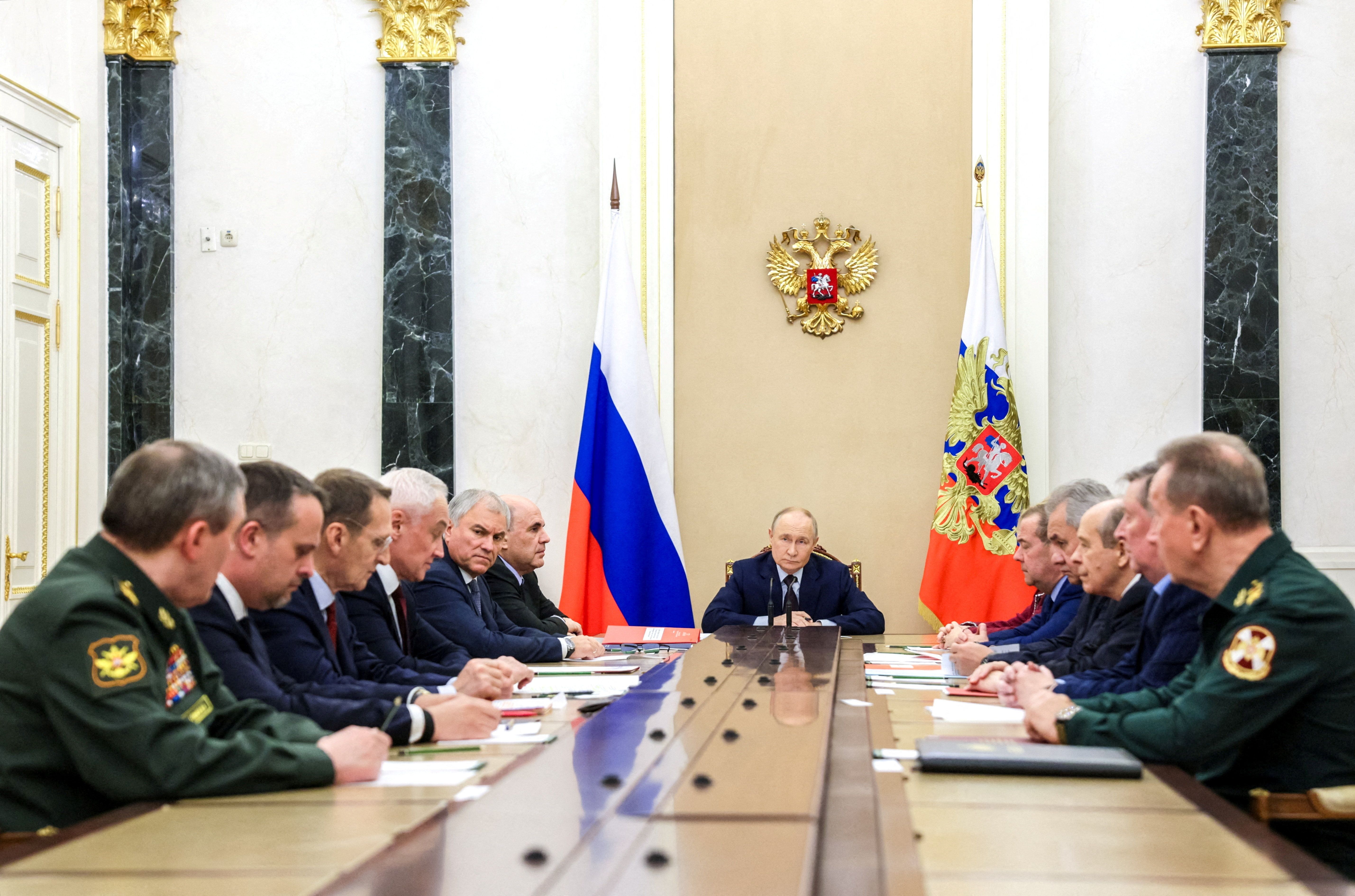 دستور پوتین برای بررسی ازسرگیری آزمایش‌های هسته‌ای در واکنش به تصمیم آمریکا