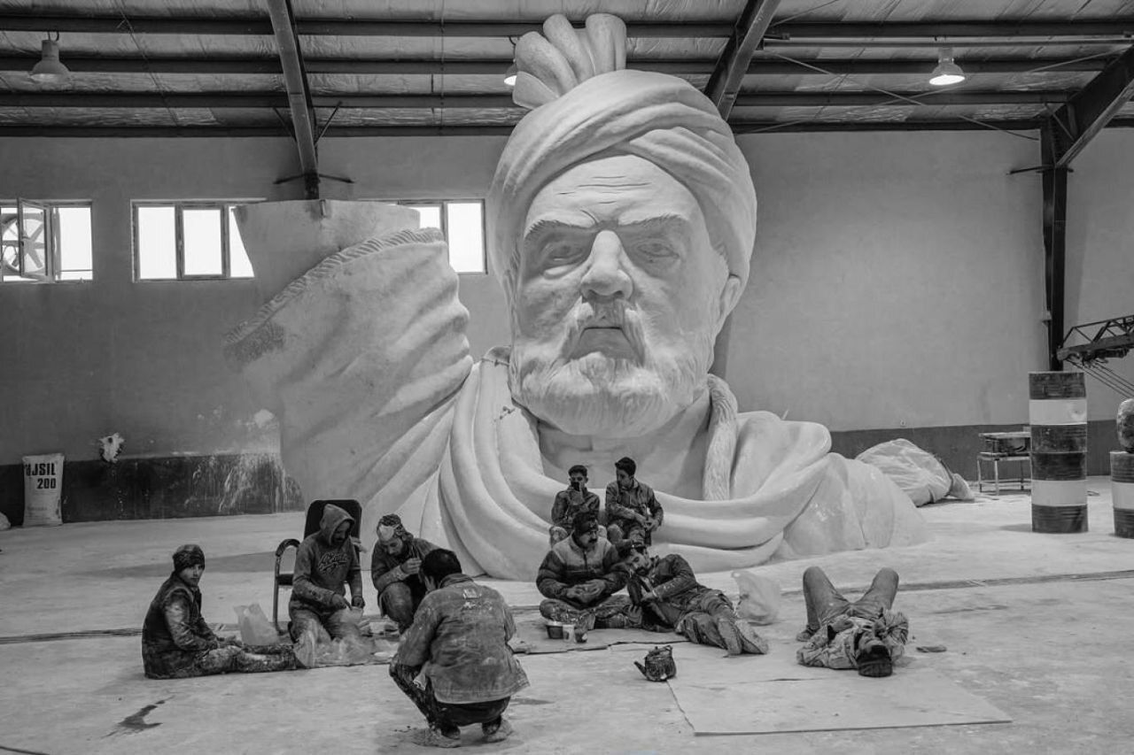 عضو پیشین شورای شهر مشهد: دستور دادند مجسمه ۳۰ متری فردوسی در دانشگاه نصب نشود