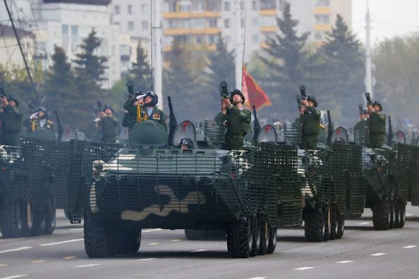 Iran says it seeks to build military ties with Belarus