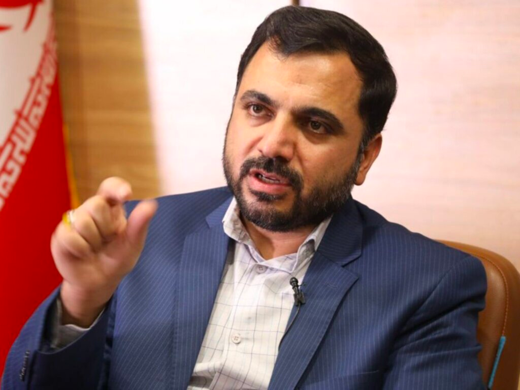 وزیر ارتباطات: نهادهای نظارتی با اجازه قاضی می‌توانند به پیام‌ شهروندان دسترسی داشته باشند