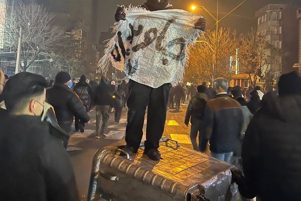 روایت یک معترض از بازداشتش: به ما قرصهایی دادند که بیهوشمان میکرد