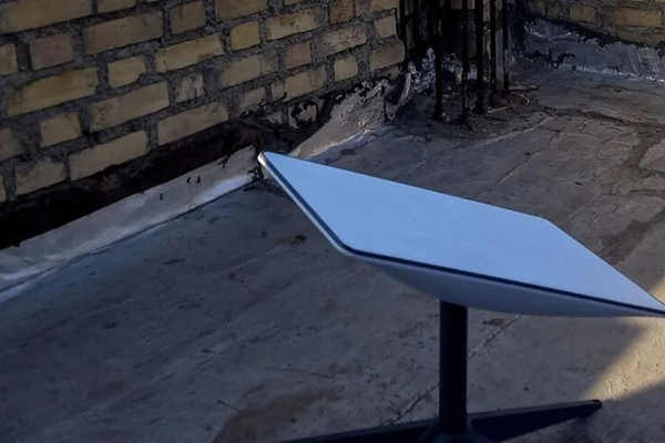 100,000 Iranians use Starlink to defy internet curbs