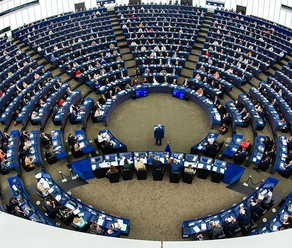 نامه دو نماینده پارلمان اروپا به شورای اتحادیه اروپا برای بررسی فوری تروریست شناختن سپاه