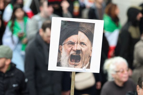 لماذا تخلّى النظام الإيراني عن «الشرعية» عن قصد؟