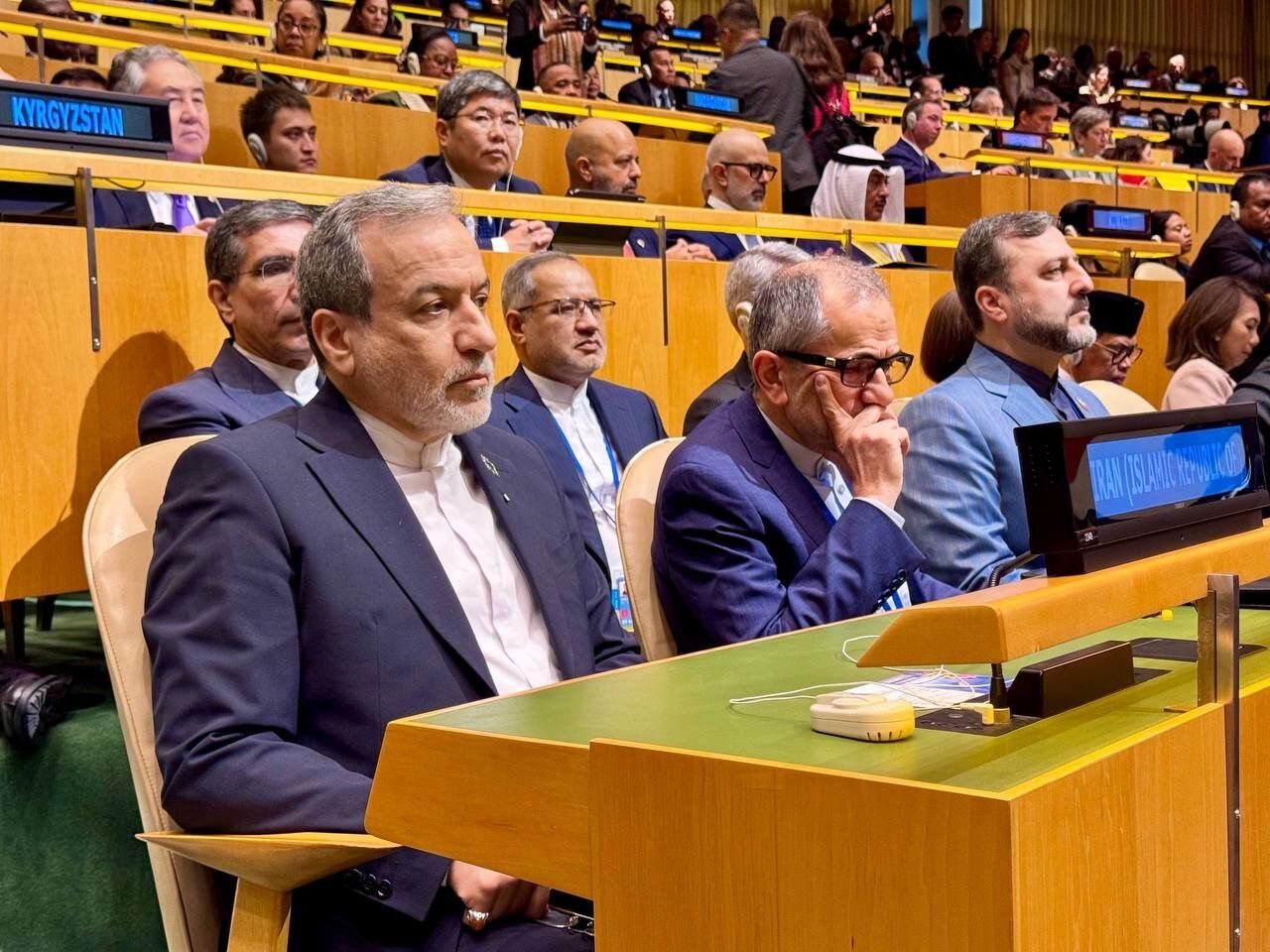 اکسیوس: آمریکا دو دیپلمات جمهوری اسلامی را پس از نادیده گرفتن دستور خروج، اخراج کرد