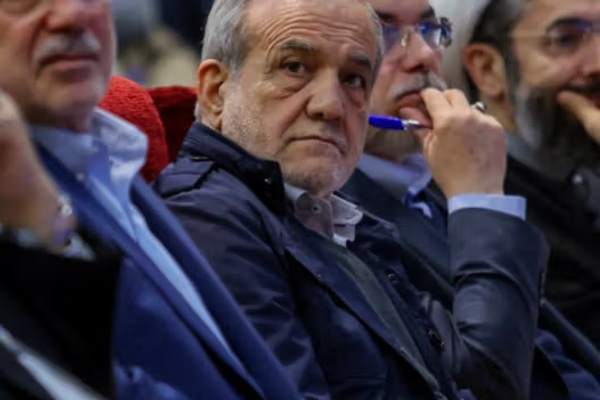 الرئيس الإيراني: لا توجد لدينا عملة كافية لكن علينا الصمود