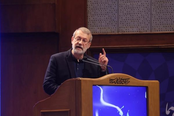 علی لاریجانی: حتی به قیمت وقوع جنگی دیگر، خواستههای آمریکا را نمیپذیریم