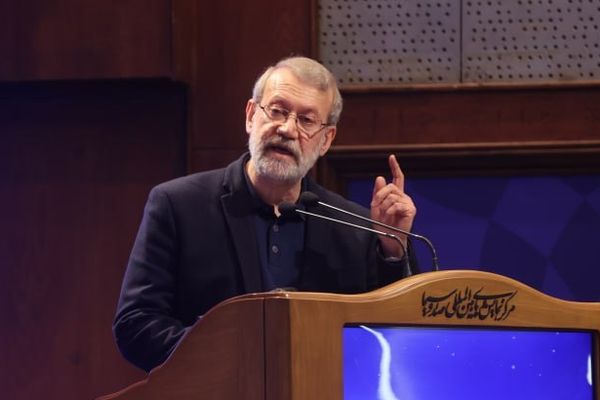 لاريجاني: إيران لن تخضع لمطالب أميركا حتى لو كان الثمن اندلاع حرب جديدة