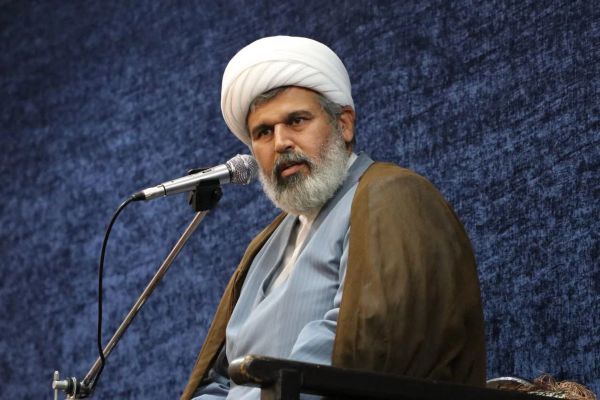 عضو مجلس خبرگان: مردم پشت خامنهای هستند و فریب وعده آب نتانیاهو را نمیخورند