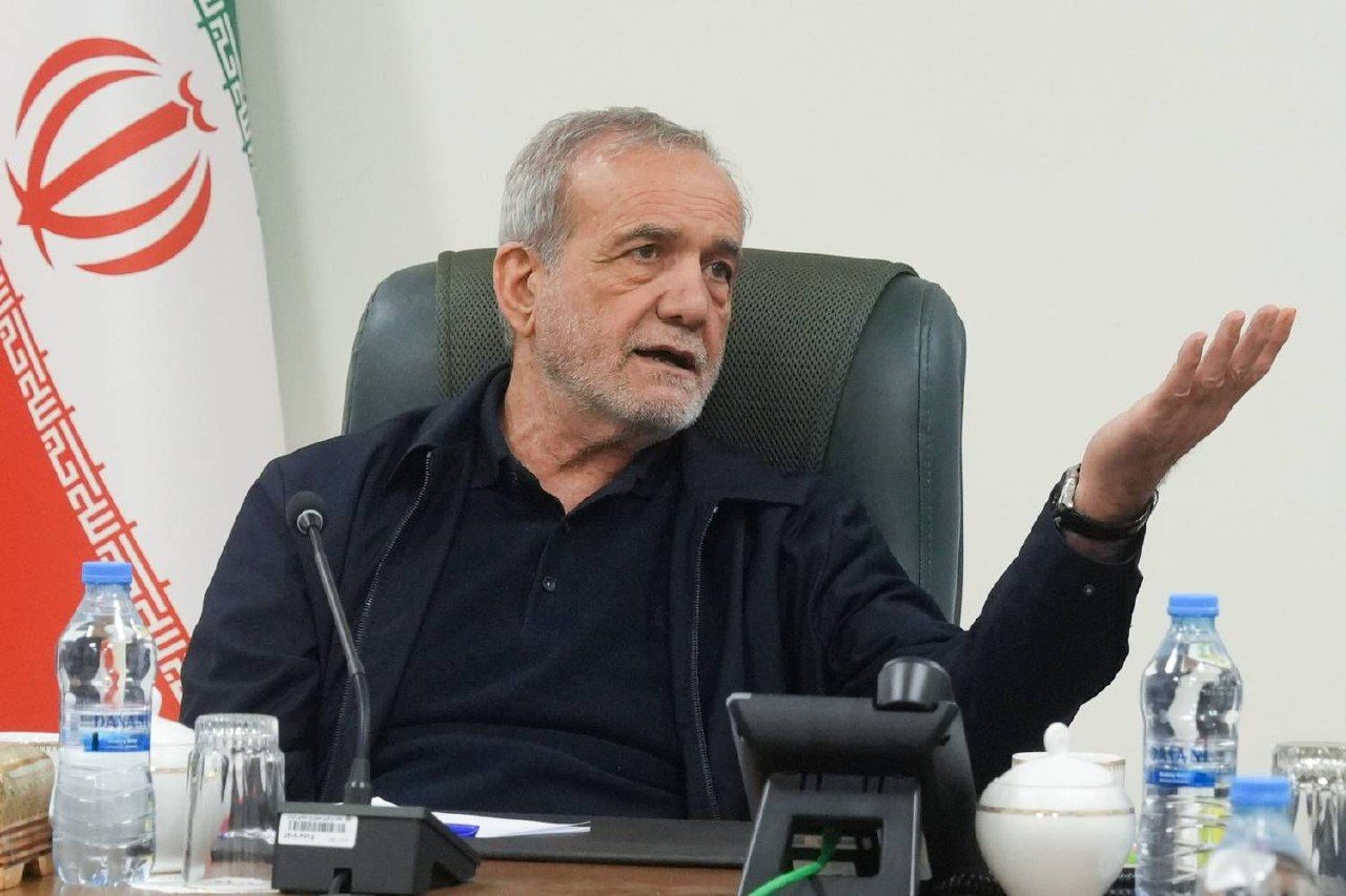 الرئيس الإيراني: من هو ترامب ليحرمنا من حقوقنا النووية؟