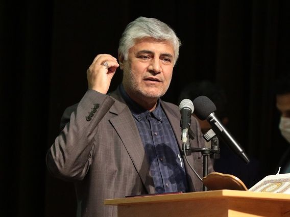 نماینده شیراز: با همین دستفرمان جلو برویم، با همهگیری فقر مواجه میشویم