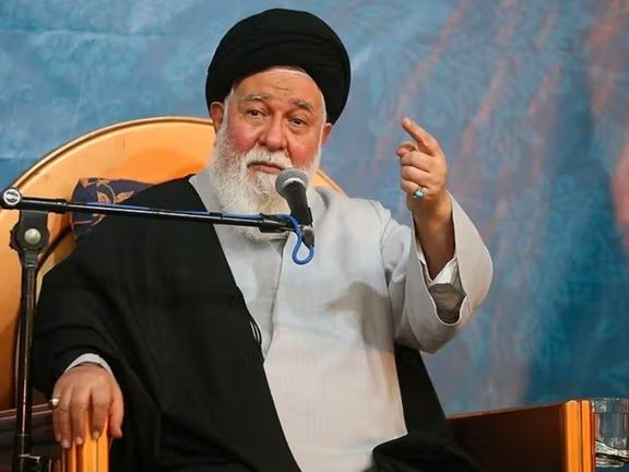 امام‌جمعه مشهد: زنان طلبه در خانواده‌ها نفوذ کنند