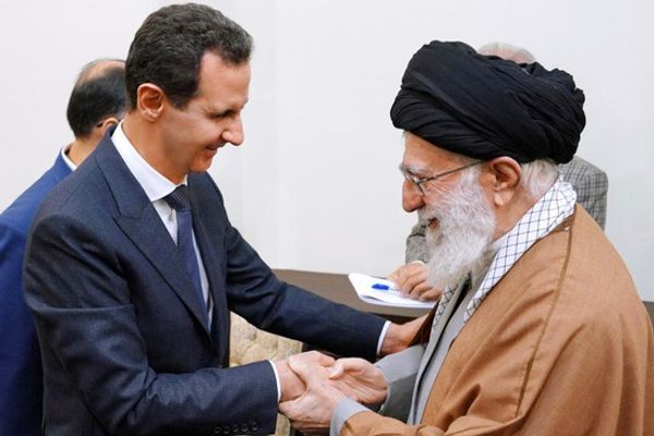 "تايمز اليابان": إيران تخلّت عن الأسد في أيامه الأخيرة وسحبت قواتها على عجل