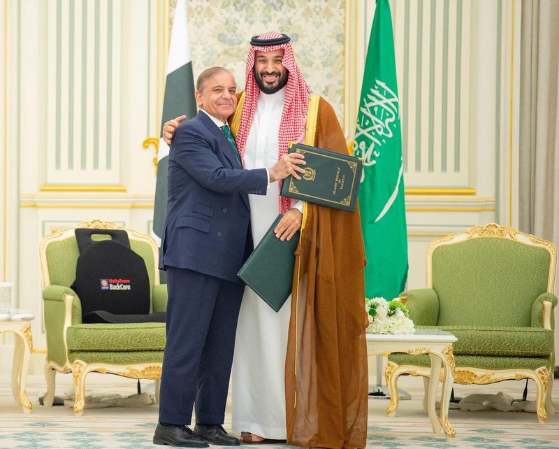 فایننشال‌تایمز: پاکستان در صورت درخواست ریاض، علیه حملات حوثی‌ها وارد عمل می‌شود