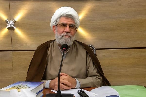 سلیمانیاردستانی تاکید کرد که به «داستان روضهخوانان» درباره کشته شدن فاطمه زهرا شک دارد