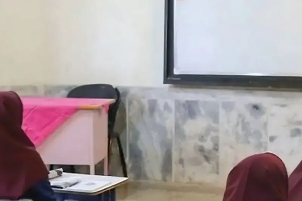 10 آلاف فصل دراسي بلا معلمين بعد شهر واحد من العام الدراسي في إيران
