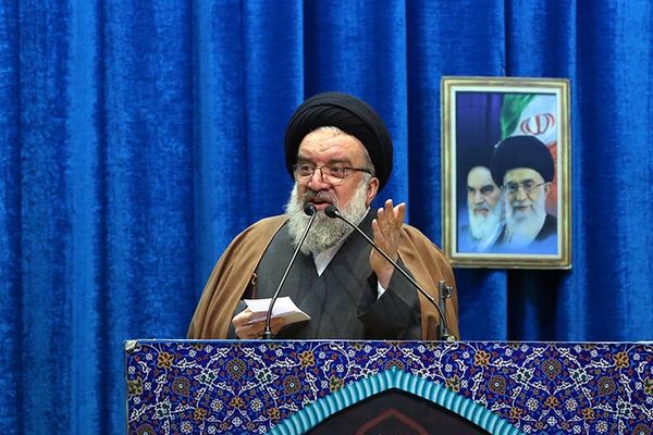 امام جمعه تهران: جمهوری اسلامی هرگز زیر بار تعلیق غنیسازی نرفته و نخواهد رفت