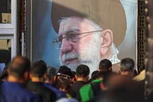 خامنهای، نقض حقوق بشر و اقدام علیه منافع ملی