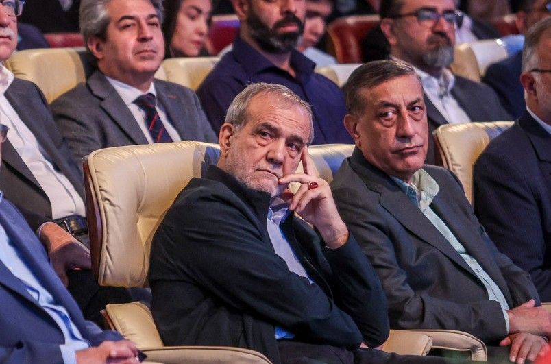 مسعود پزشکیان: قرار نیست در مقابل دشمن ذلیلانه کوتاه بیاییم