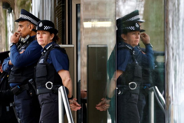 UK detains seven Iranian nationals on terror charges