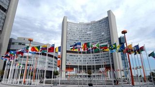 US Warns Iran Of Extraordinary IAEA Meeting If It Fails To Cooperate