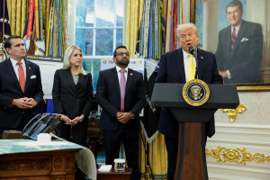 ترامپ: جمهوری اسلامی در تلاش برای بقاست