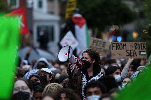 واشنطن تُحذّر من استغلال إيران الاحتجاجات الداعمة لفلسطين لتنفيذ "أنشطة خارجية شريرة"