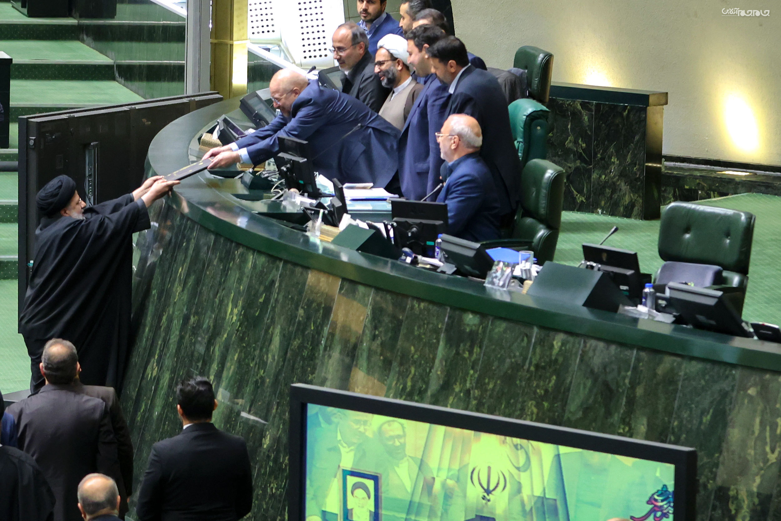 Raisi Submits Budget With More For Propaganda, Repression 