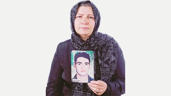مادر سعید زینالی: پس از ۲۶ سال منتظر روزی هستم که عدالت از راه برسد