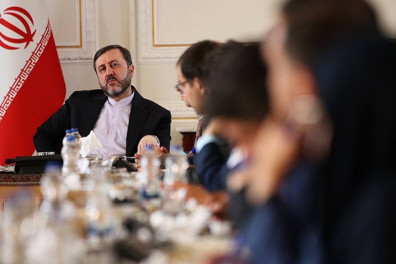 غریب‌آبادی در واکنش به تصویر ترامپ: توهم او درباره تنگه هرمز را اصلاح خواهیم کرد