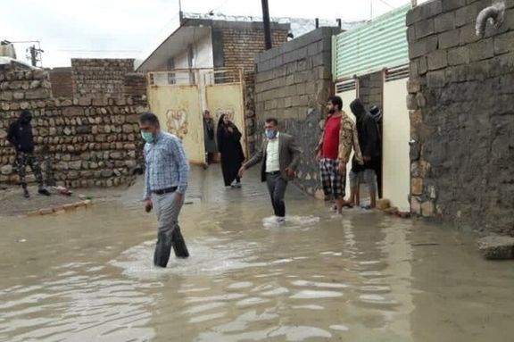 بارشهای شدید و سیل در غرب ایران؛ مسدود شدن جادهها و آسیبدیدگی ۱۰۰ ساختمان در ایلام
