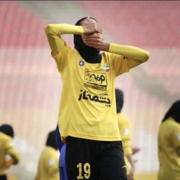 مصدومیت اجباری و دور شدن از ترکیب تیم ملی فوتبال زنان بعد از حرکت نمادین فاطمه عادلی