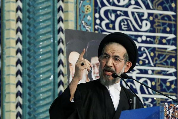 إمام جمعة طهران: لو تعرضت دولة أخرى غير إيران للعقوبات لانهار اقتصادها