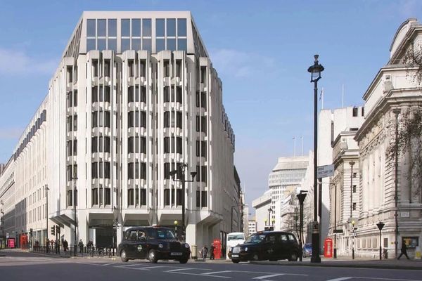 شركة النفط الإيرانية: حكم مصادرة مبنى صندوق التقاعد في لندن "غير عادل ومنحاز"