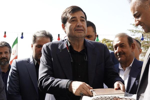 وزیر ورزش درباره رژه افتخار همجنسگرایان در بازی ایران-مصر: مدیران شهر سیاتل مراعات کنند