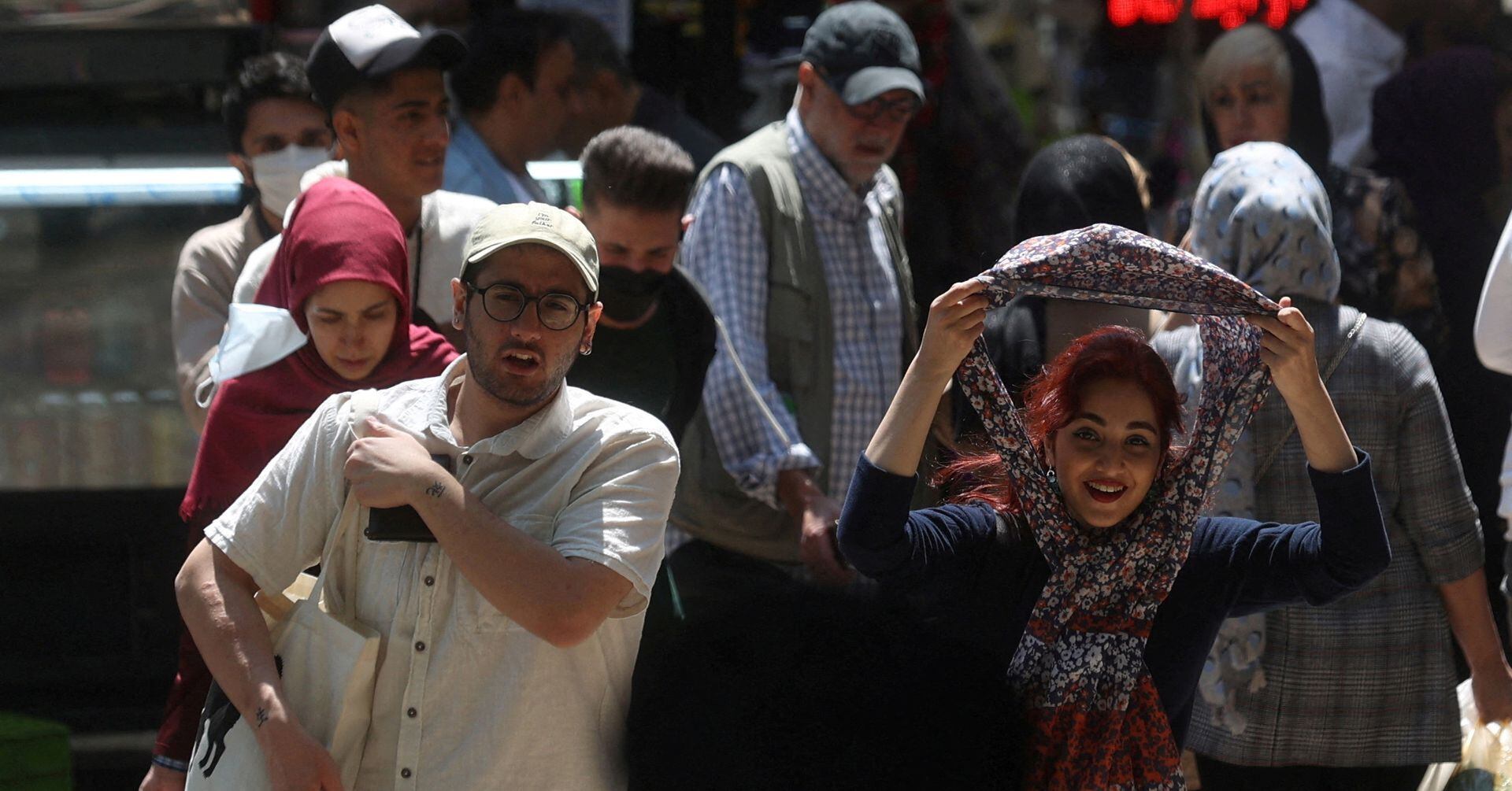 Iranian Dissidents Renew Strong Rejection Of Mandatory Hijab