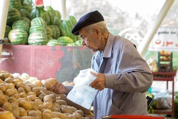 Agricultural prices skyrocket as Iran exports to fill economic gaps