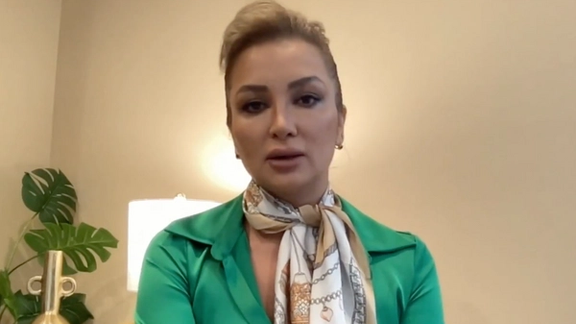 روناک یونسی، بازیگر: هنرمندان با افزایش اتحاد خود، از هر تریبونی صدای معترضان ایران باشند