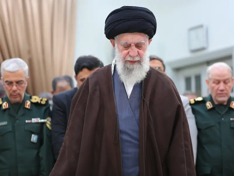 خامنئي بعد الهجوم على إسرائيل: إيران أصبحت جديرة بالثناء في العالم