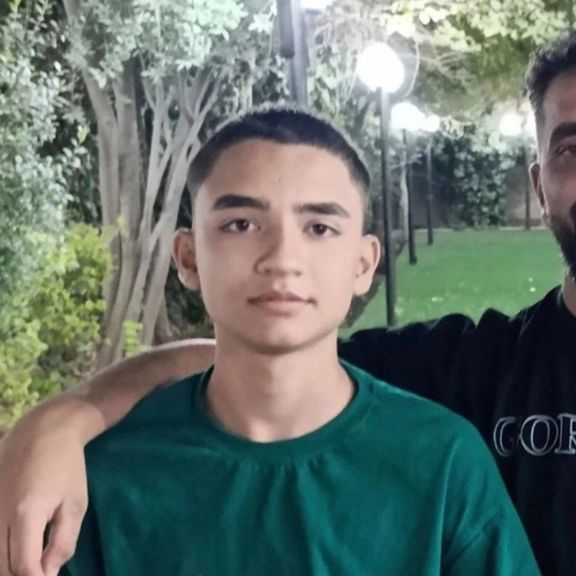 پویا جعفری، نوجوان ۱۴ ساله اهل فارس با شلیک مستقیم نیروهای سرکوبگر به سر و چشم جان باخت