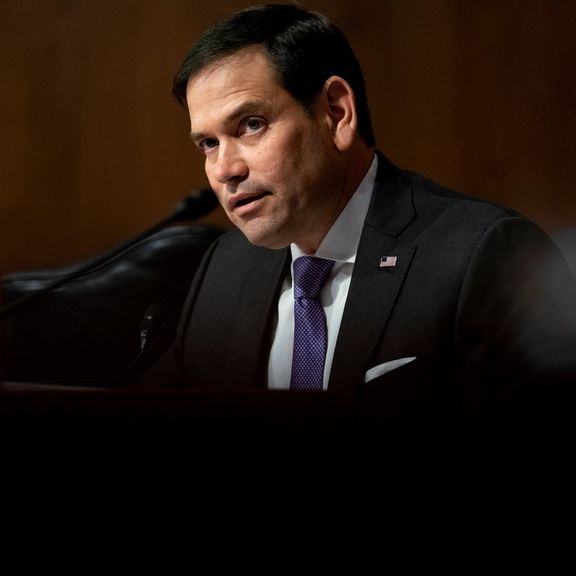 سناتور آمریکایی: بایدن نگذارد استیصال نجات برجام مانع مقابله با ناوهای ایران شود