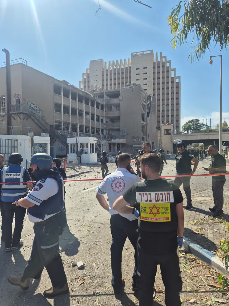 هجوم صاروخي إيراني على إسرائيل يخلف عددا من الجرحى