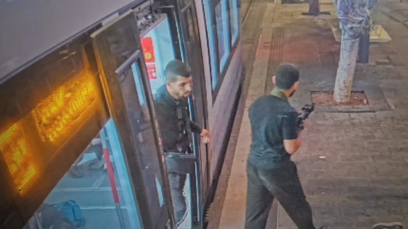 تیراندازی در ایستگاه قطار شهری در حومه تلآویو با شمار بالای مجروحان