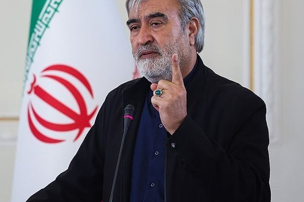 رئيس "الأمن القومي" بالبرلمان الإيراني: لن نغادر الساحة حتى نُحكم قبضتنا على أميركا
