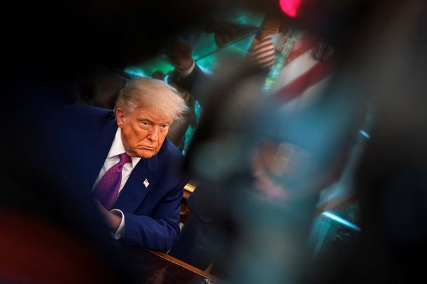 "بوليتيكو": جمهوريون أميركيون يطلقون حملة ضغط لثني ترامب عن التفاوض مع طهران