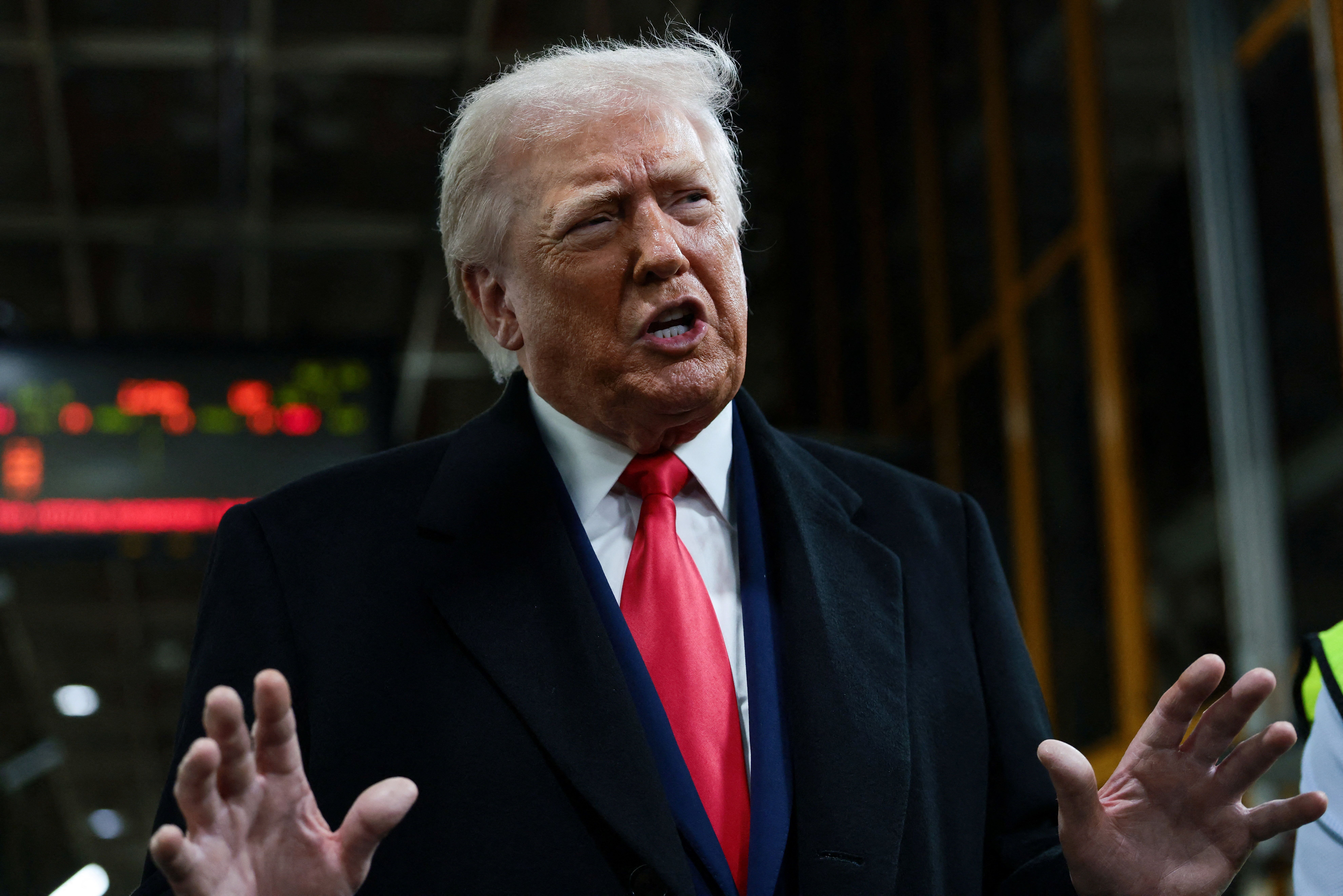 ترامپ: مردم ایران الان در جهنم زندگی می‌کنند، می‌خواهیم آزادی ببینند