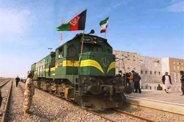 إيران تمنع عبور أول قطار يحمل البضائع من أفغانستان إلى تركيا
